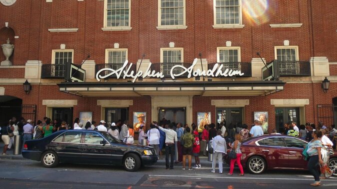 & Juliet on Broadway Ticket - Seating and Accessibility Options