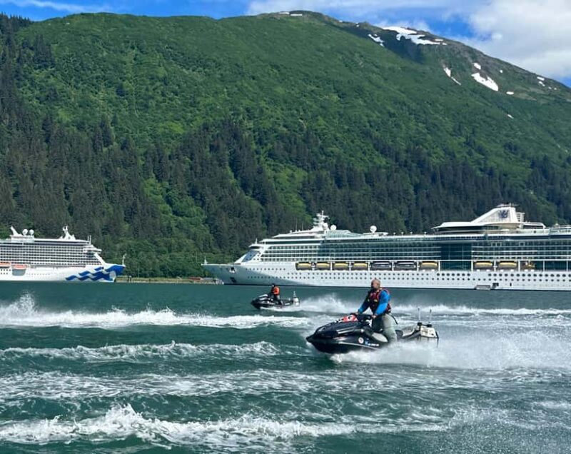 Juneau: 3-hour jet ski glacier view and whale watch - Introduction