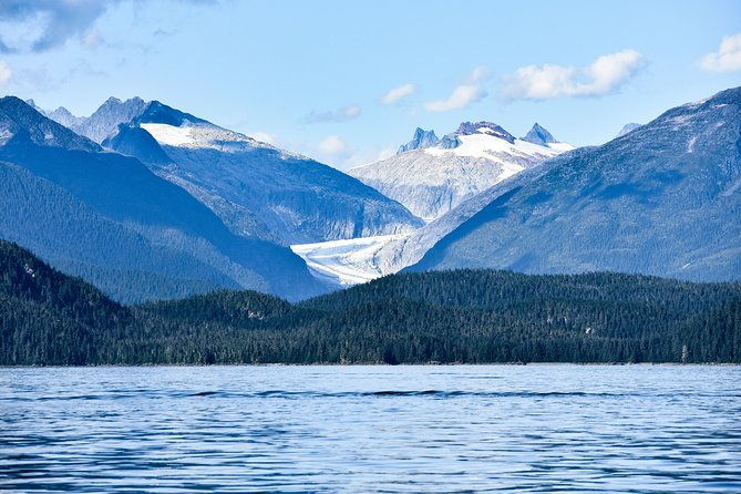 Juneau Lighthouse Tours - Whale watching & Lighthouse Combo - Sentinel Island & Lighthouse Tour