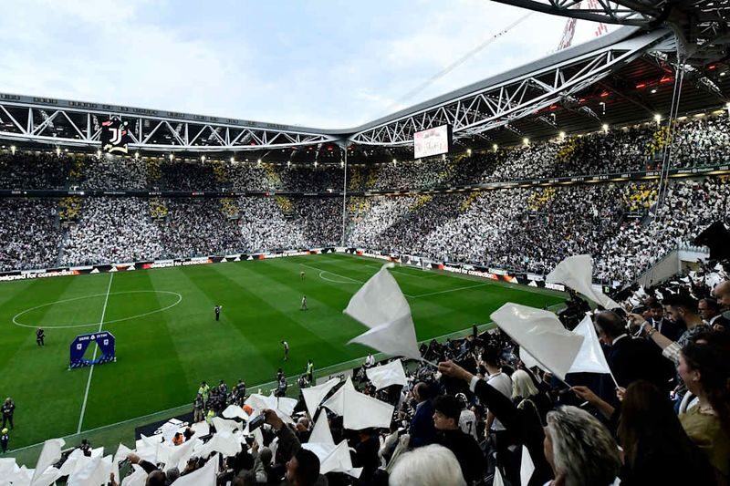 Juventus FC Match Ticket in Allianz Stadium - Ticket delivery, entry, and names