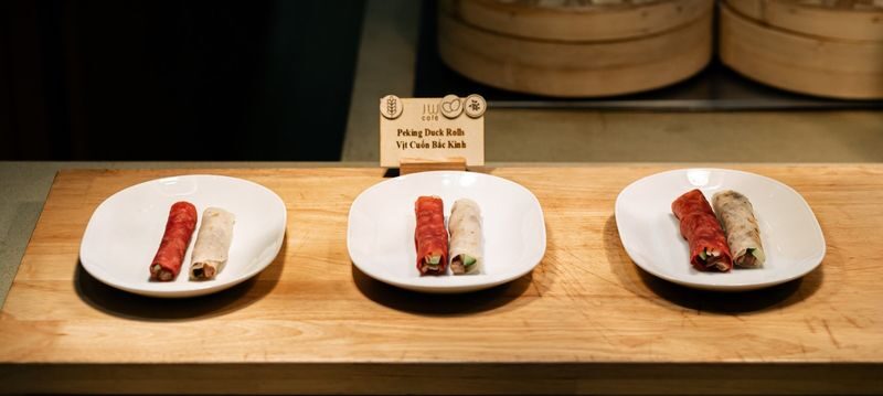 JW Marriott Cafe: Lunch and Dinner Buffet Experience in Hanoi - Seafood, lobster, and the premium price
