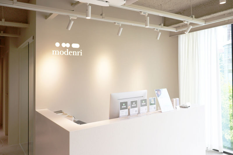 K-Beauty Scalp Detox: Total Scalp & Hair Loss Clinic Experience - A scalp check before the head spa
