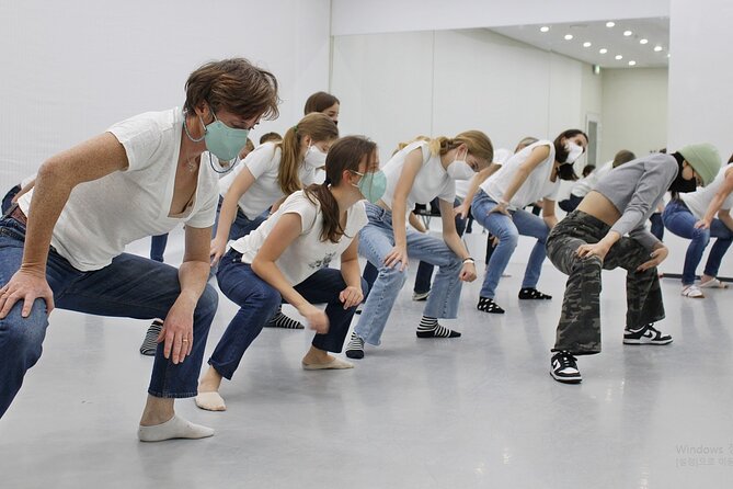 K-Pop Dance Class in Seoul, Korea With Pickup - Equipment and Attire Requirements
