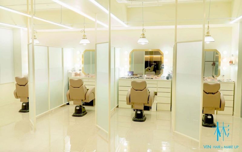 K-Pop Idol Hair & Makeup & Personal Color Analysis - The value depends on picking the right package