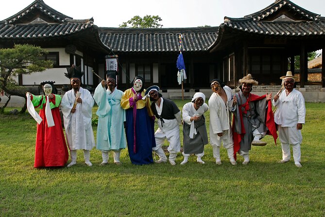 (K-Story) Overnight-Tour Embracing Traditional Masked Beauty - Traditional Masked Beauty Experience