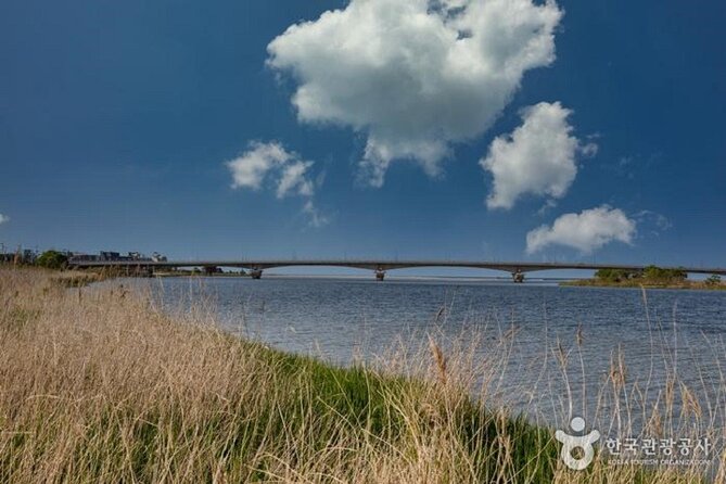 (K-STORY) Play, Feast, Slumber in the Enchanting City Chuncheon - Delicious Feasting in Chuncheon