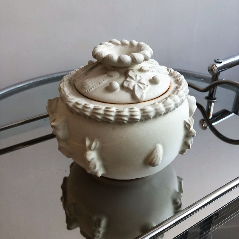 K Studio - Creating ceramic relief decorative vessels at San Po Kong - Should you book it?