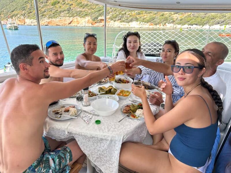 Ka: Day Sailing Catamaran Trip with Lunch and Snorkeling - FAQ