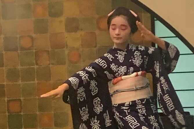 Kagoshima Hot-Pot Dining and Traditional Satsuma Dance Evening - Kagoshimas Kurobota Black Pork Shabu Shabu
