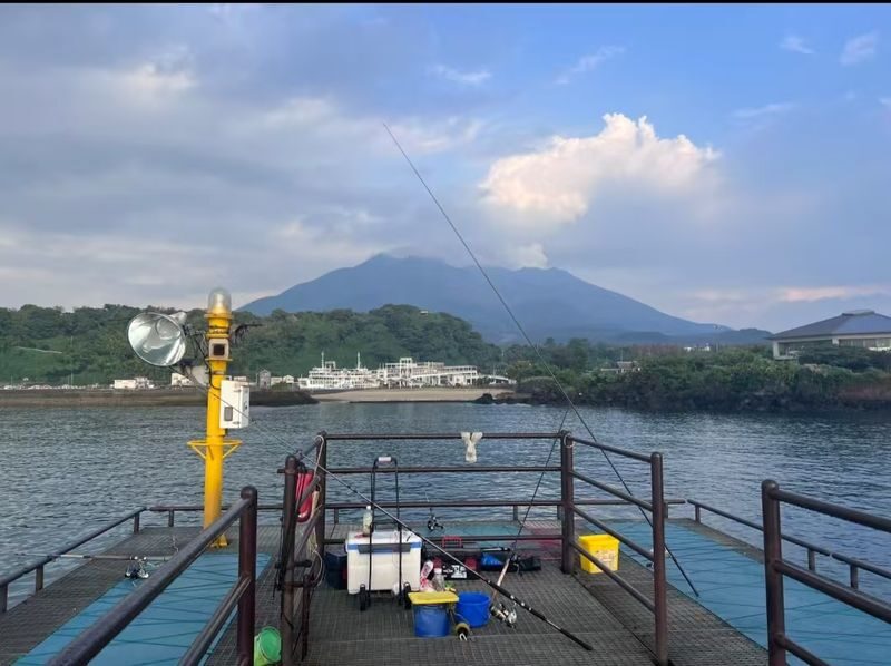 Kagoshima Shinko/Ibusuki Yamakawa Port/Kirishima Hayato Port Shared Fishing Trip: Kagoshima Shared Fishing Experience (Guaranteed Departure for 1 Person, Hotel Transfer, Free Fishing Gear, Fish Handling, Multiple Ports to Choose From) - Who will get the most from this fishing trip?