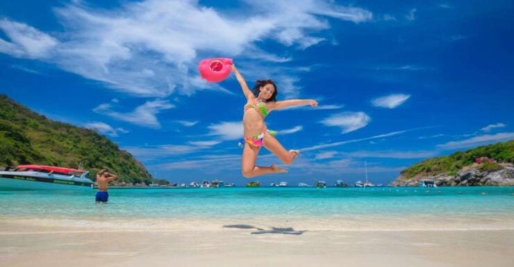 Kahung Beach (Coral Island) by Speedboat From Phuket - Live Tour Guide and Pickup Information