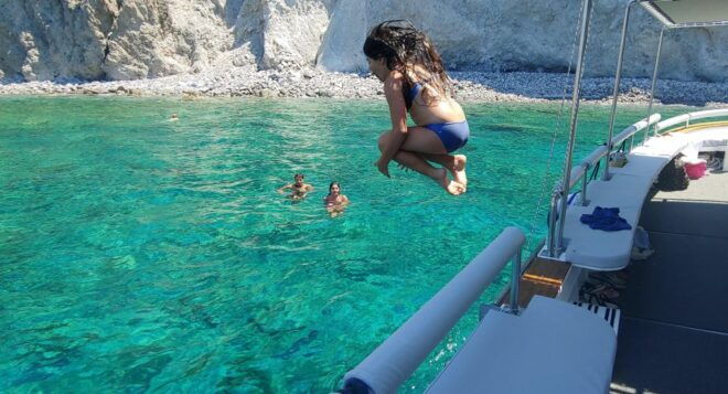 Kaiki Cruise to Antiparos & Despotiko Including BBQ Lunch - Passenger Requirements