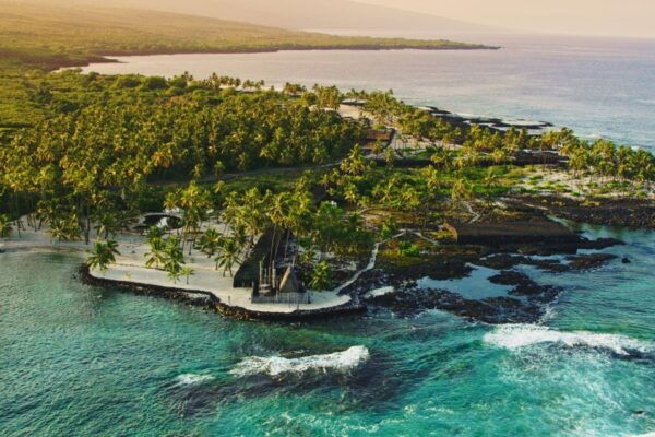 Kailua-Kona: Volcano and Kohala Landing Helicopter Tour - The Sum Up