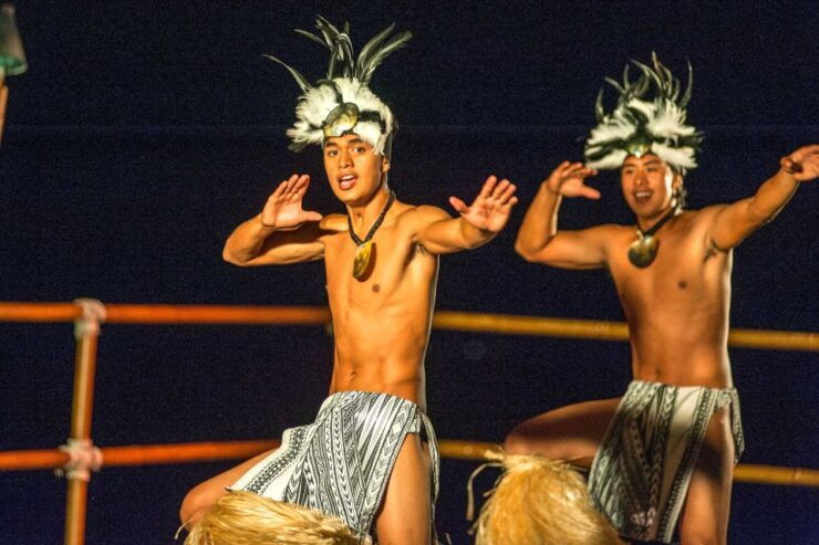 Kailua-Kona: Voyagers of the Pacific Luau With Buffet Dinner - Experience Highlights