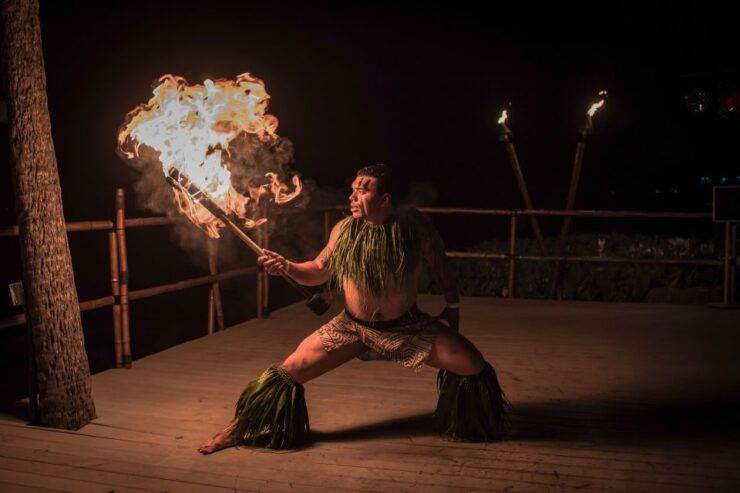 Kailua-Kona: Voyagers of the Pacific Luau With Buffet Dinner - Oceanfront Setting and Hawaiian Culture