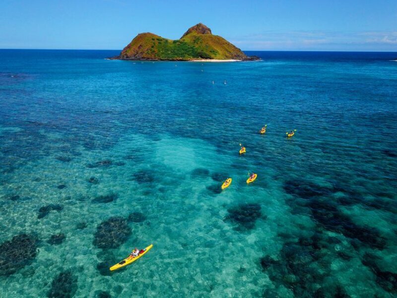 Kailua: Mokulua Islands Guided Kayak and Snorkeling Tour - Guides and Group Size