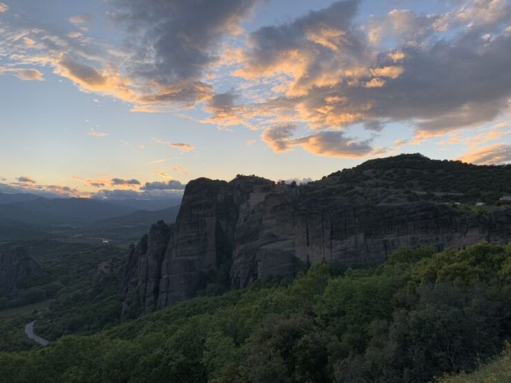 Kalabaka or Kastraki: Meteora Sunset Tour - Pickup Information and Dress Code