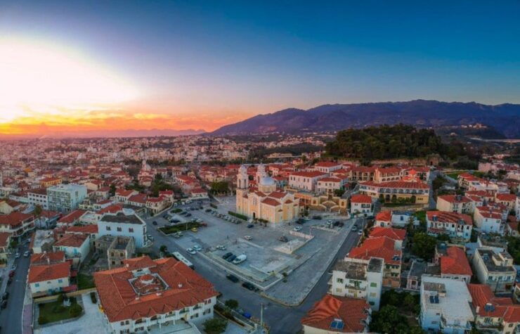 Kalamata: Private Highlights Walking Tour With Snacks - Languages and Highlights
