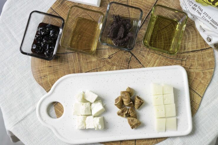 Kalamata: Tastes and Traditions Food Tour - Activity Description