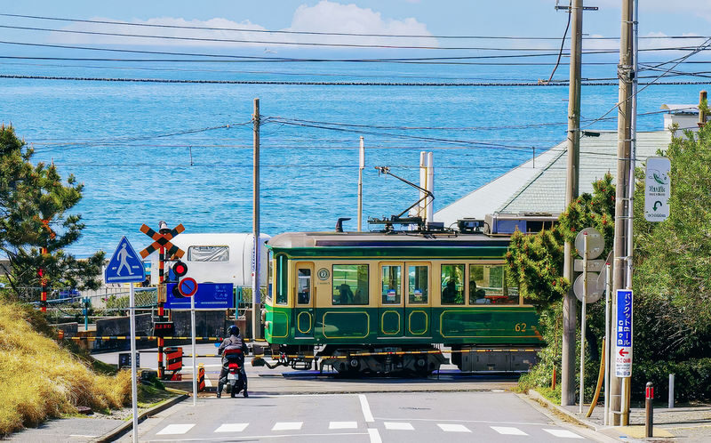 Kamakura, Enoshima & Yokohama Day Trip from Tokyo with Enoden Train - The morning begins on Enoshima