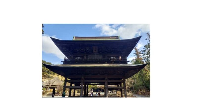 Kamakura, Japan: Half-day walking tour of Zen temples and the Great Buddha  Spanish guide - A gentle introduction to Kamakura’s spiritual side