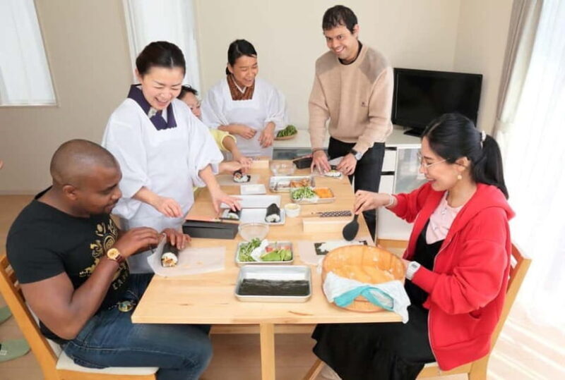Kamakura: Sushi Roll Bento Cooking Class - Who Should Sign Up?