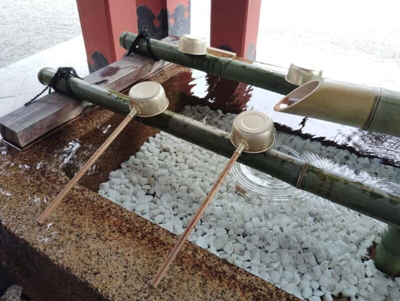 Kamakura: Tsurugaoka Hachimangu & Komachi Street Tour - What the Tour Does Well