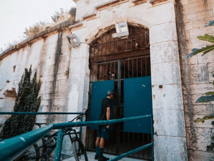 Kamenjak & Pula: Gastro Bike Tour With Fortress Exploration - Tour Highlights