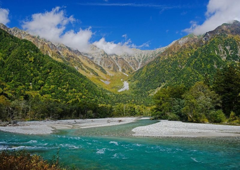 Kamikochi & Kappa Bridge Full-Day Alpine Route Hiking - Rain, trail conditions, and family plans