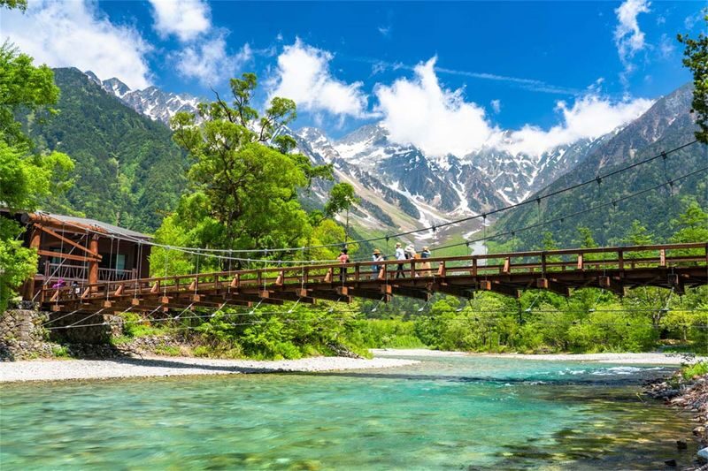 Kamikochi & Shirakawa-go & Hida Takayama & Gujo Hachiman Old Town 2-Day Tour (Departing from Nagoya/Includes Accommodation + Breakfast) - Is the price good value?