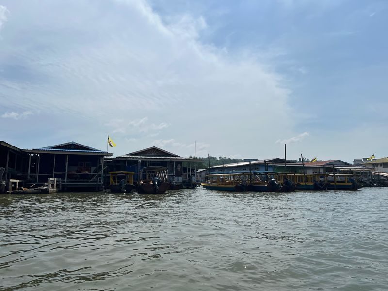 Kampong Ayer - Venice of East & Royal Regalia Museum Half-day Wildlife & Cruise Tour - Kampong Ayer makes more sense from the river
