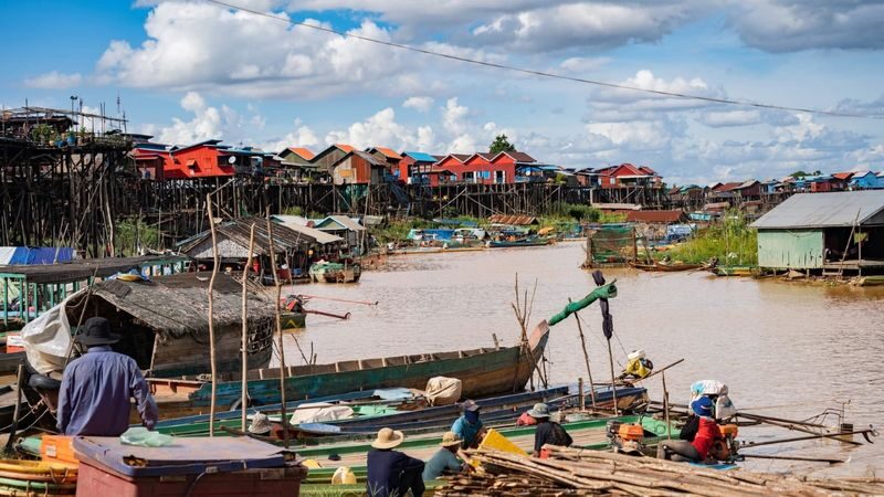 Kampong Pluk Floating Village with Sunset Boat Tour - The optional mangrove canoe