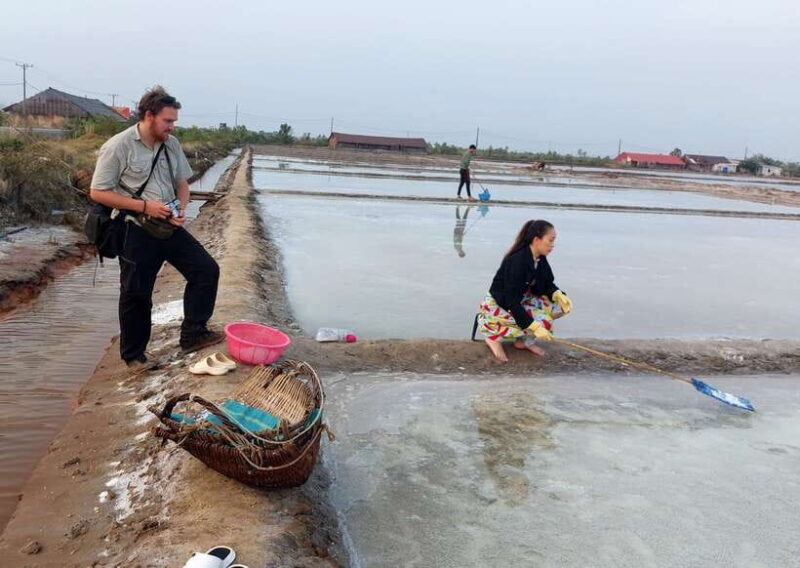 Kampot: Countryside & Pepper Tour, Salt field, Cave & Lake - Brotek Krola Water Dam & Secret Lake  