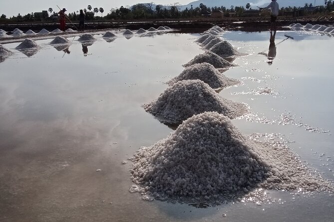 KAMPOT PRIVATE TOUR-LA Plantation.Cave.Secre Lake & Salt Fields - Good To Know