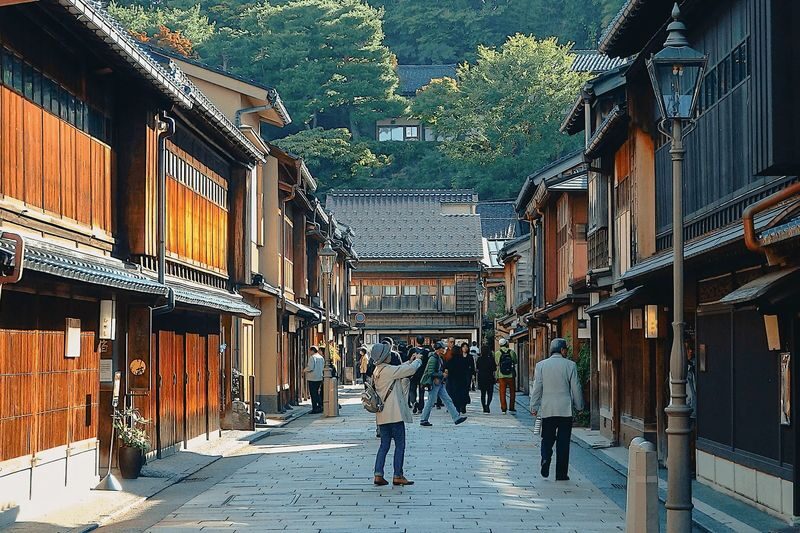 Kanazawa Day Tour: Geisha District, Kenrokuen Garden and the Castle - What to know before you book