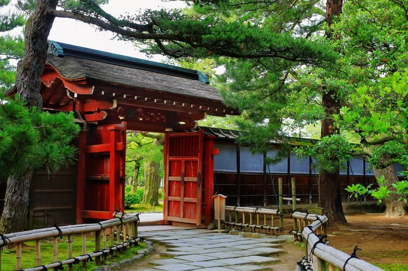 Kanazawa Day Tour: Geisha District, Kenrokuen Garden and the Castle - A full day of Kanazawa, on foot