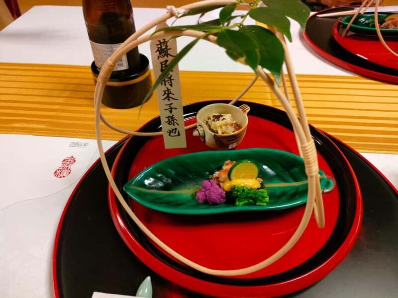 Kanazawa: Food Hopping from Ryotei Dinner to Local Bar - Why This Tour Works Well