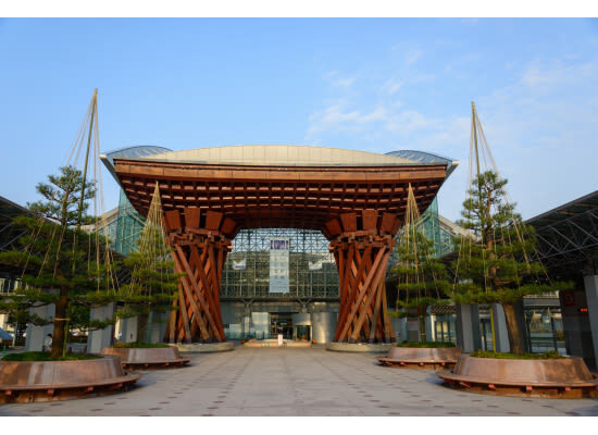 Kanazawa Half Day Historical Photo Spot Walking Tour - Higashi Chaya: the final hour among teahouses and shops