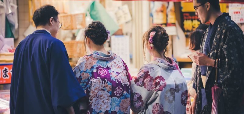 Kanazawa Half-Day Private Tour with a Local Host - Quiet temples and the value of local access