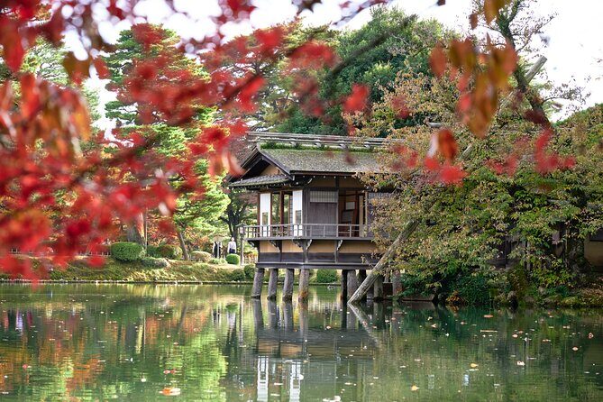 Kanazawa Historical Garden Walking Tour with Local Guide - Why Choose This Tour?