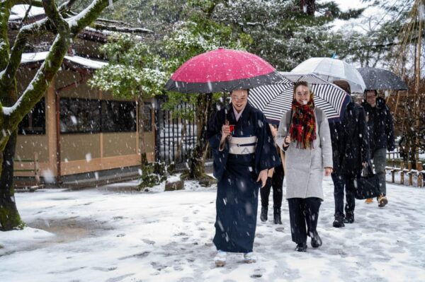 Kanazawa: Kenrokuen Tea Ceremony Experience - Preparation and Attire