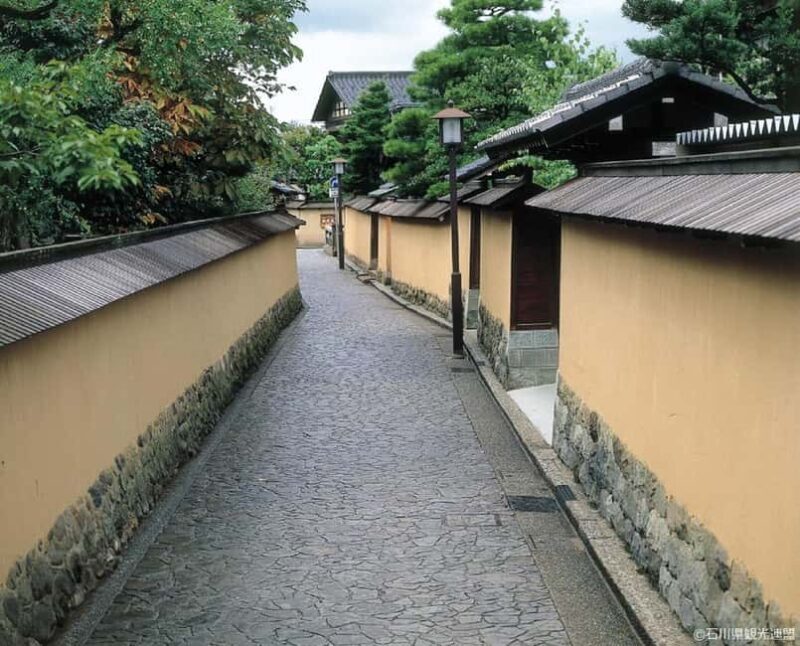 Kanazawa Ninja Temple Half Day E-bike tour - FAQs