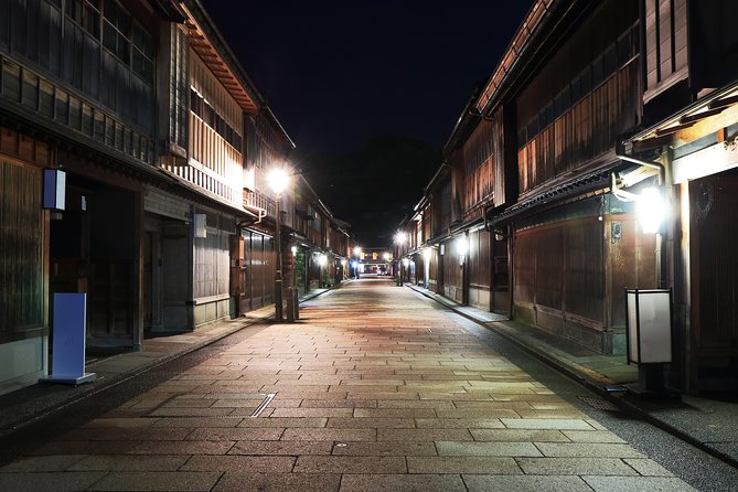 Kanazawa Private 1 Day Tour Photoshoot Session by Professional Photographer - Booking Details