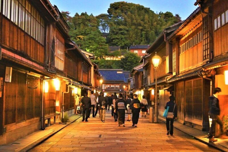 Kanazawa: Private Tour with Local Guide - Why Choose a Private Guided Tour in Kanazawa?