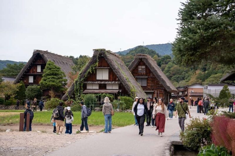 Kanazawa: Shirakawa-go Private Day Trip with Lunch - FAQ