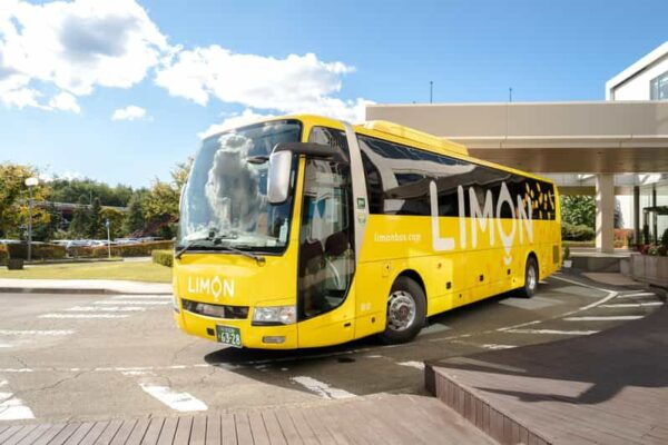 Kanazawa via Shirakawa-Go Bus Transportation From Takayama - Booking Information