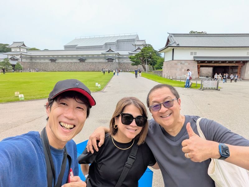 Kanazawa Walking Tour: Garden, Castle, Samurai & Geisha+Taxi - Kenrokuen Garden: a calm start among the city’s landmarks
