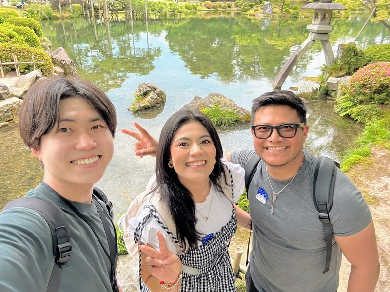 Kanazawa Walking Tour: Garden, Castle, Samurai & Geisha+Taxi - What the price includes, and where the value lies