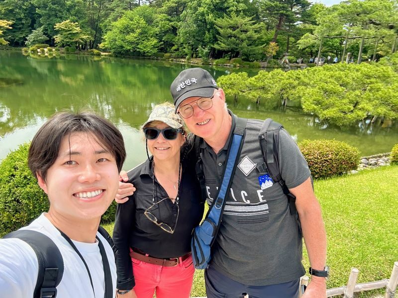 Kanazawa Walking Tour: Garden, Castle, Samurai & Geisha+Taxi - Who should book this Kanazawa walk