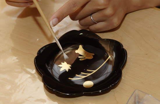 Kanazawa Walking Tour: Gold Leaf, Japanese Sweets and Ninja Stars - Omicho Market before the workshops